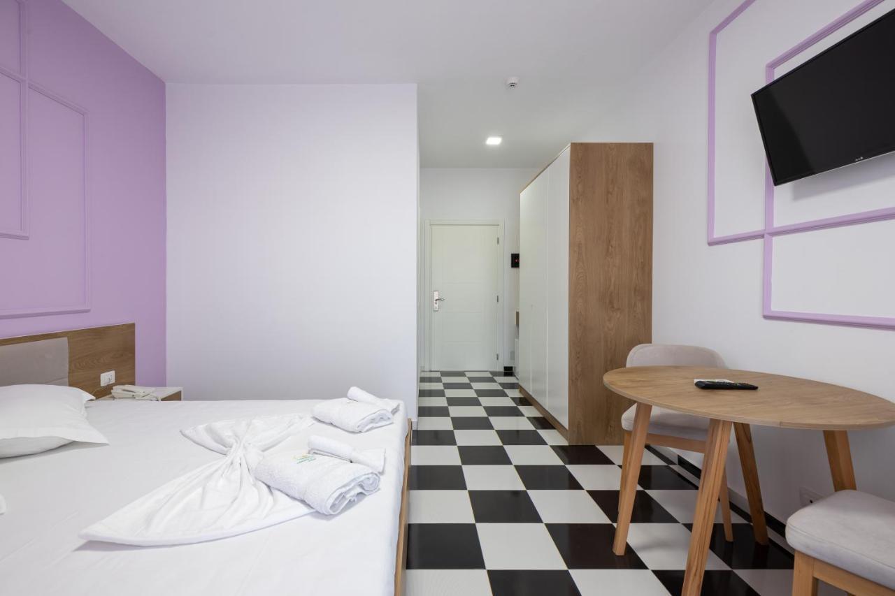 Compas Boutique Hotel Golem  Luaran gambar
