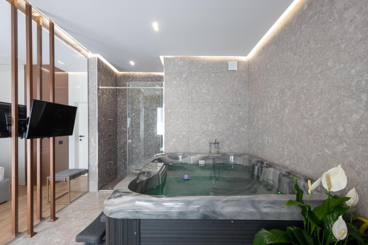 Compas Boutique Hotel Golem  Luaran gambar