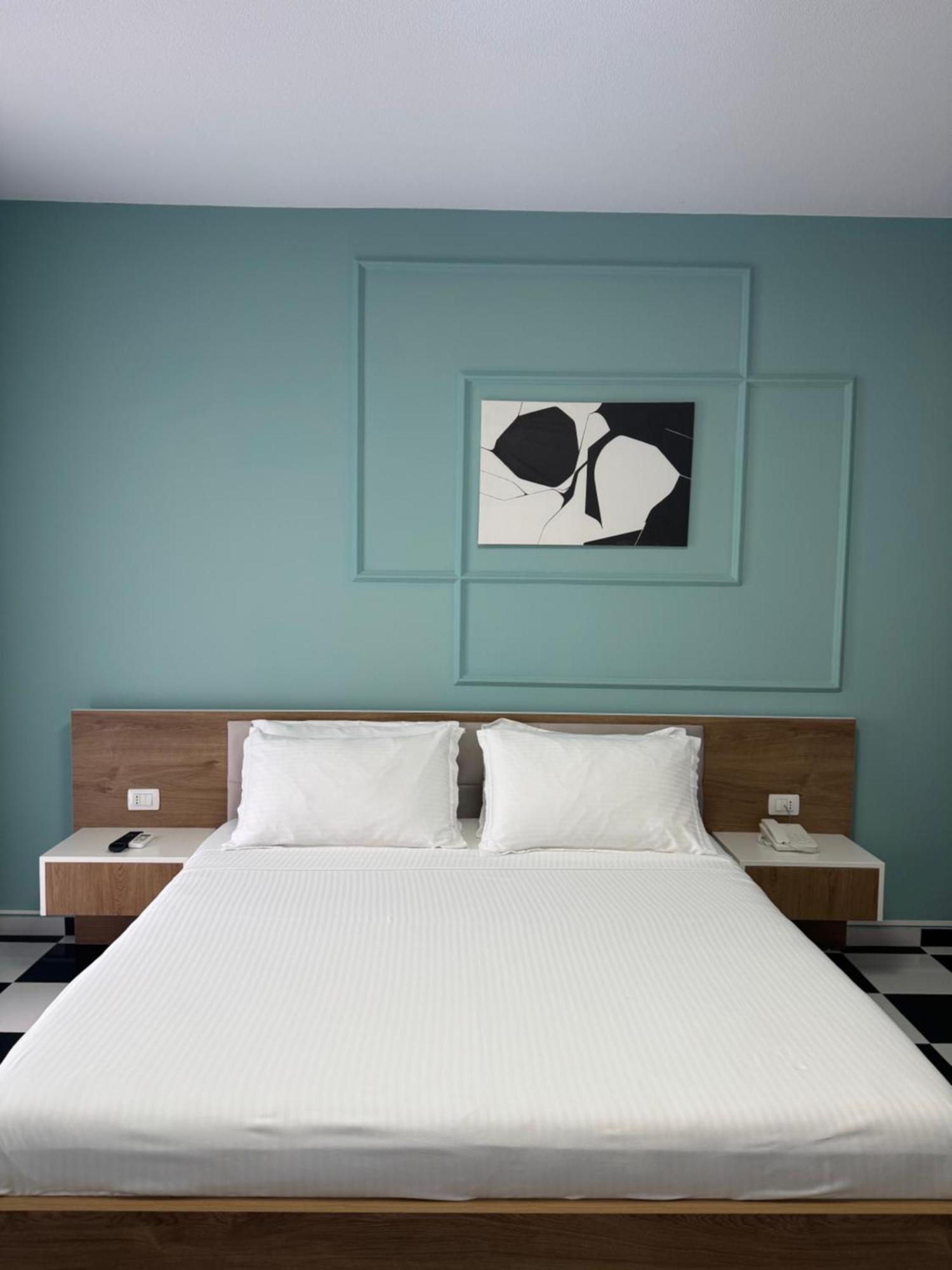 Compas Boutique Hotel Golem  Luaran gambar