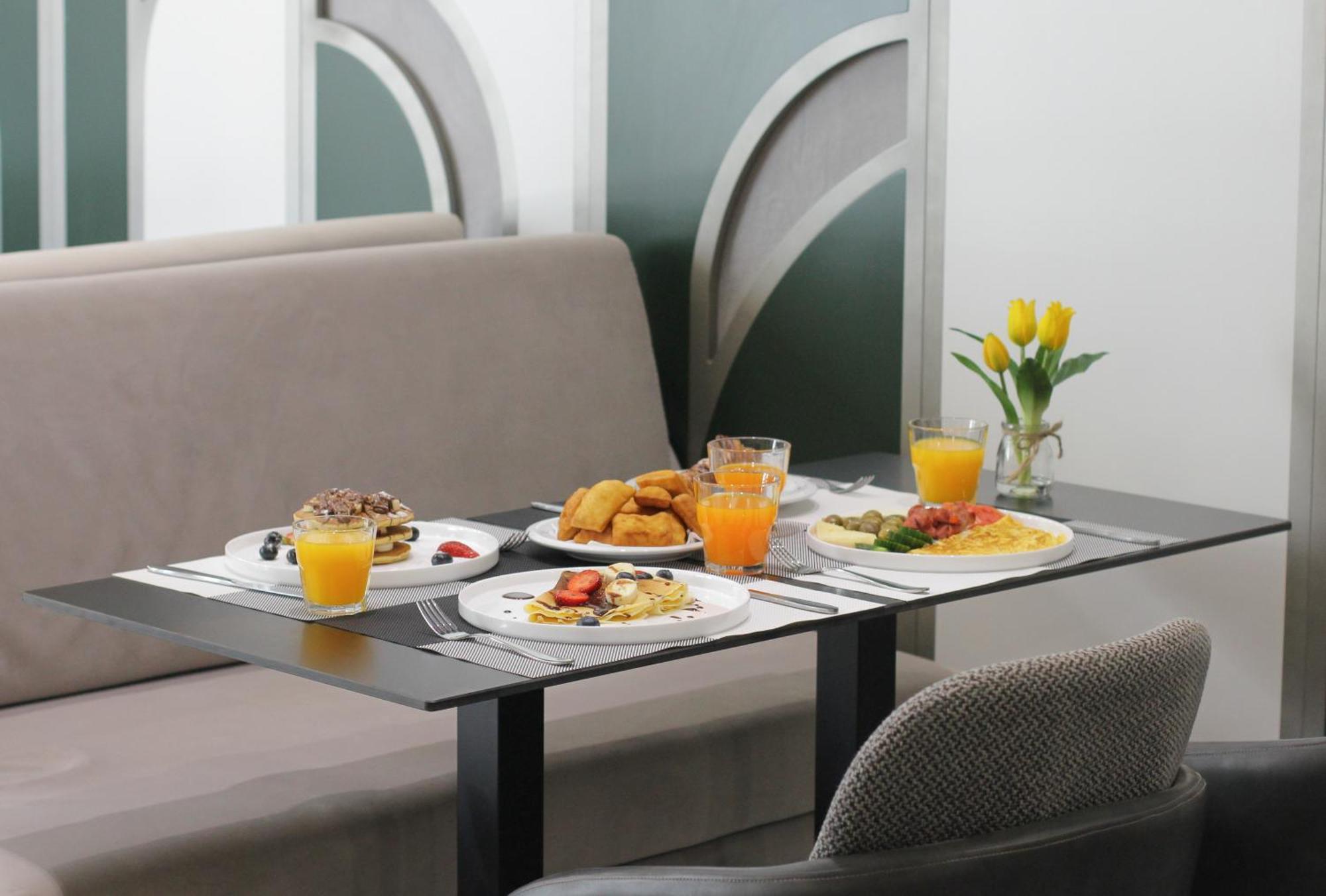 Compas Boutique Hotel Golem  Luaran gambar